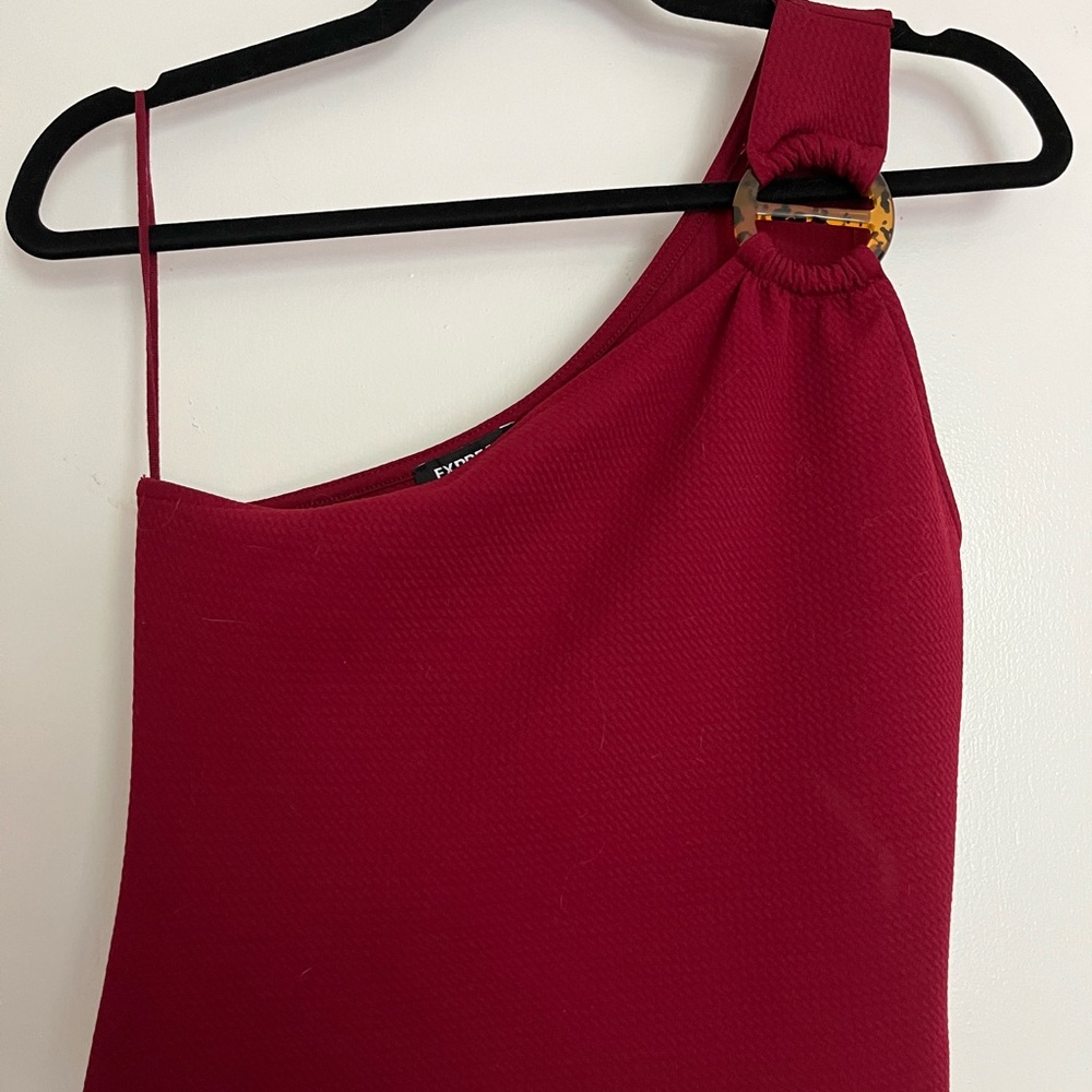 Express one shoulder top
